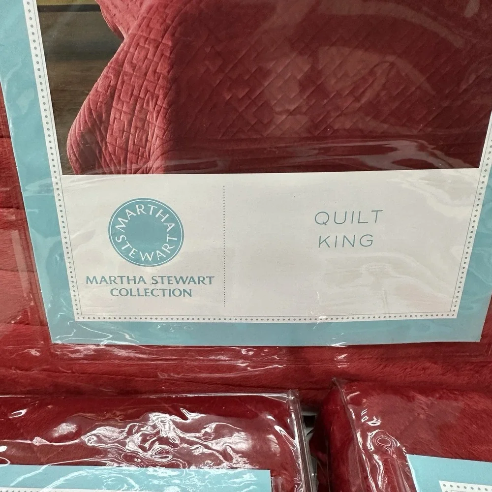 Martha Stewart Diamond Plush Quilt King Bedspread & 2 Standard Shams Red NEW